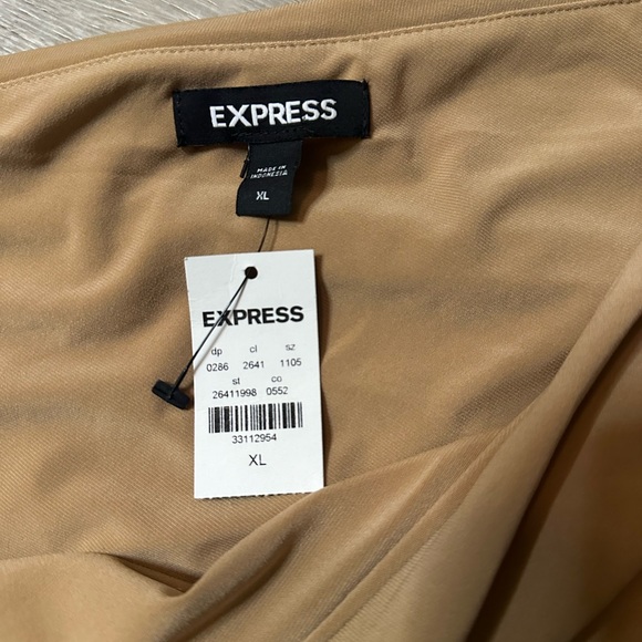 •EXPRESS• TOP - Picture 4 of 4